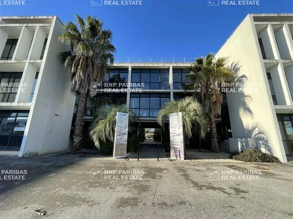 Bureaux 1127 m²