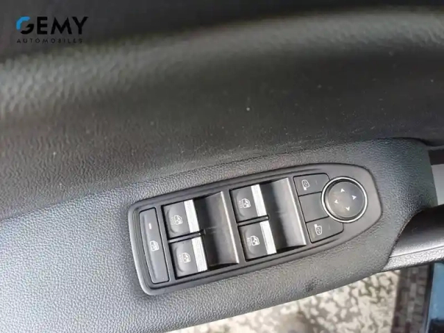 Renault Captur e-tech 145 - 21 — photo 12