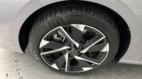 Peugeot 308 PHEV 180ch Allure Pack e-EAT8 — photo 31
