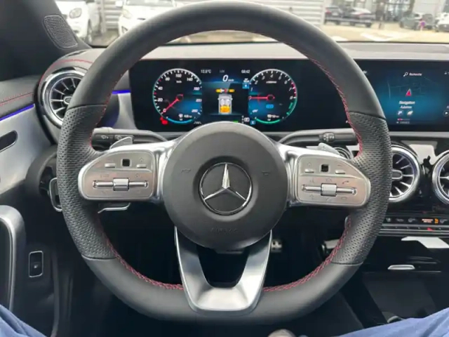 Mercedes Cla 250 e shooting brake amg l — photo 11
