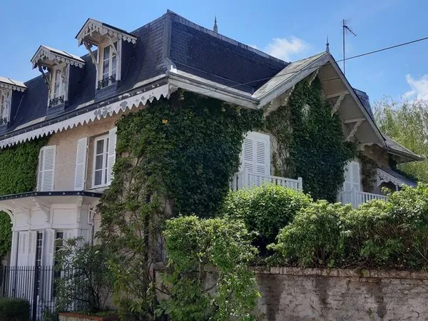 Maison 10 pièces 280 m²
