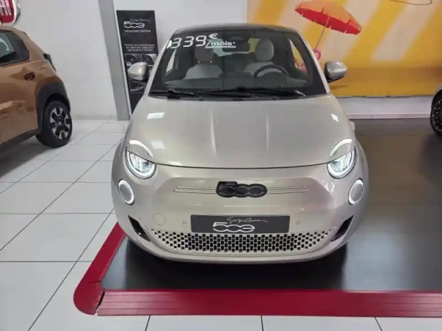 Fiat 500 e 118ch giorgio armani collectors edition my25 — photo 9
