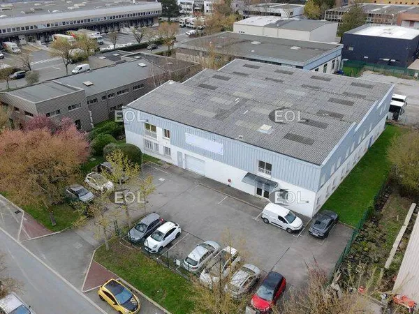 Local d'activité 1470 m²