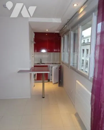 Studio 1 pièce 28 m²
