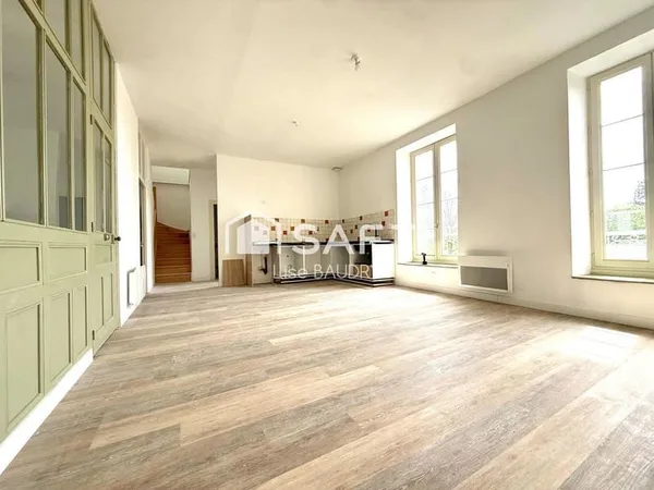 DUPLEX LUMINEUX AU COEUR DE FONTENAY-LE-COMTE