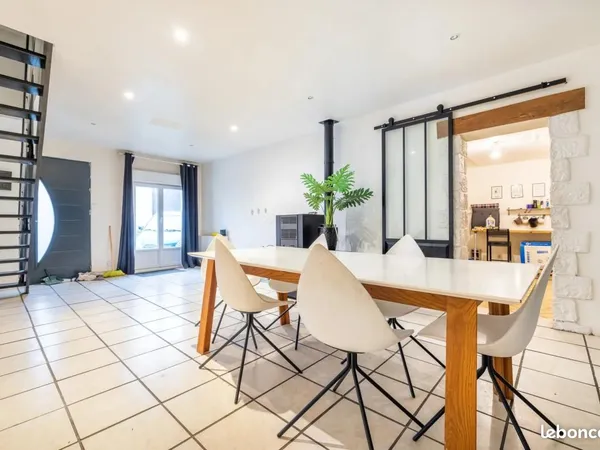 Maison 6 pièces 100 m²