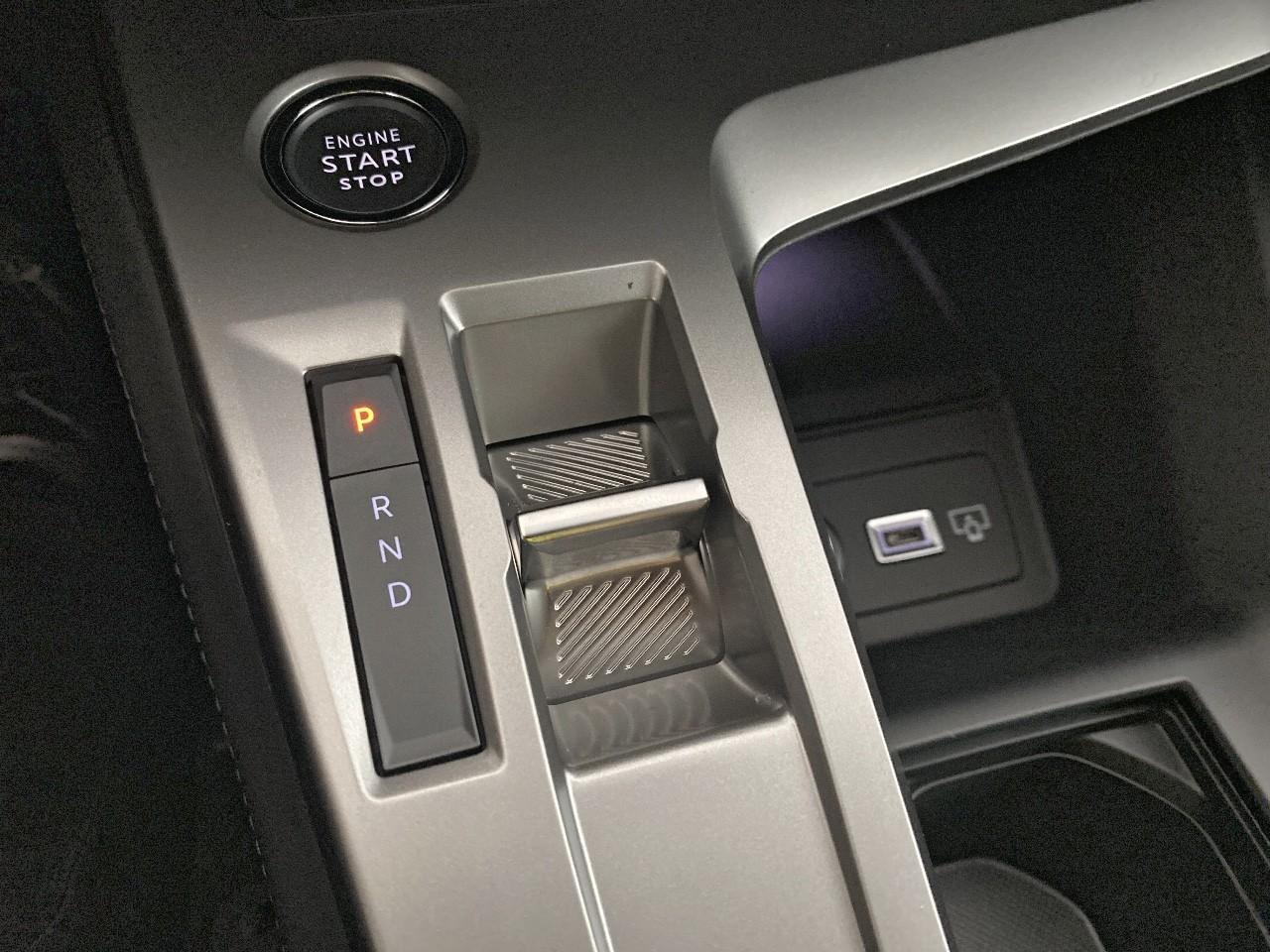 Peugeot 408 electrique 58 kwh 210 ch allure — photo 15