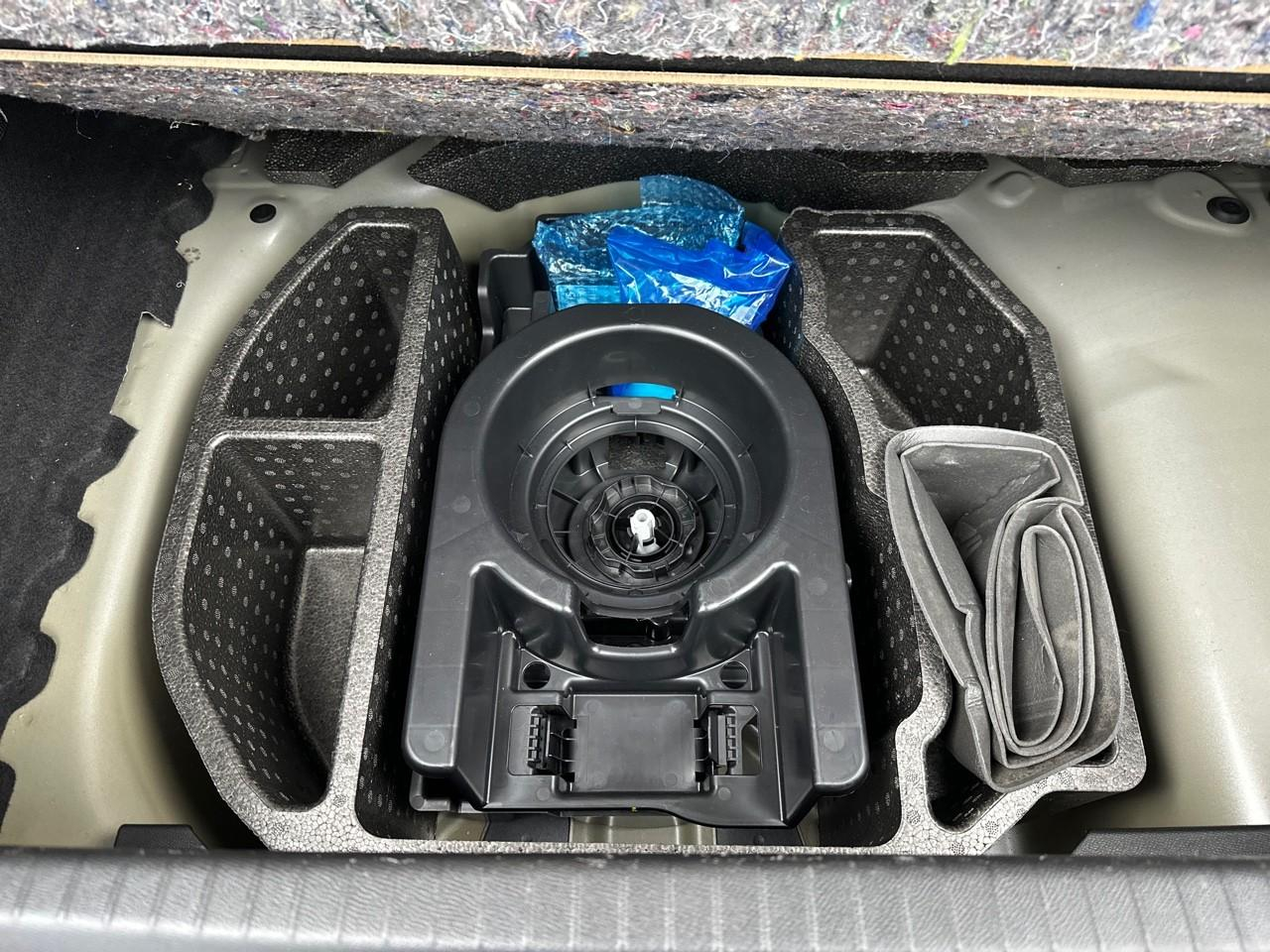 Peugeot 208 puretech 100 s&s bvm6 allure — photo 35