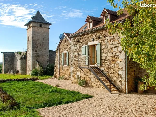 Propriété 11 pièces 237 m²