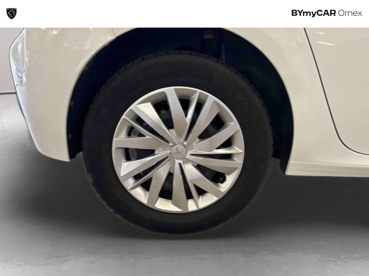 Peugeot 208 BlueHDi 100 S&amp;S BVM6 — photo 16