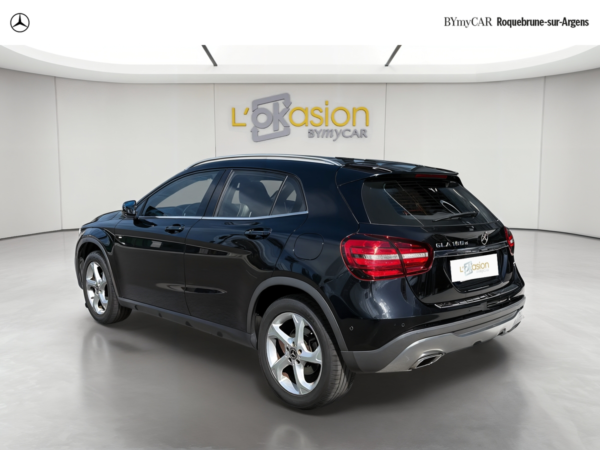 Mercedes GLA 180 d 7-G DCT — photo 3