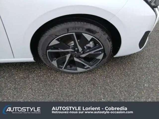 Peugeot 308 1.5 bluehdi 130ch s&amp;s allure eat8 — photo 24