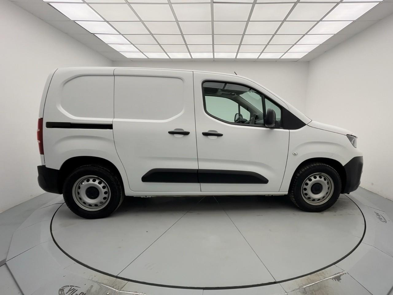 Peugeot Partner fourgon standard 1000 kg bluehdi 100 s&s bvm5 grip — photo 6