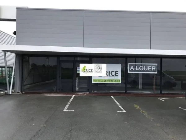 Local commercial 420 m²