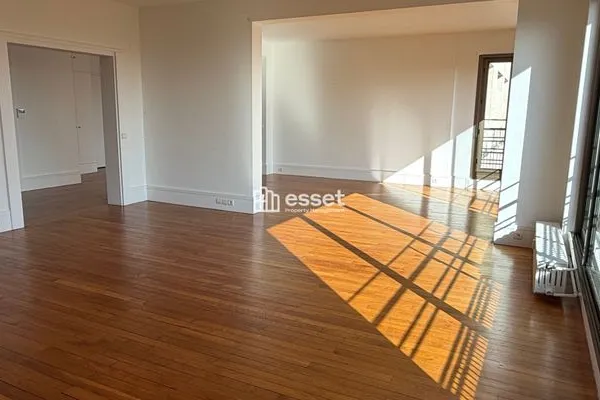 Appartement 5 pièces 178 m²