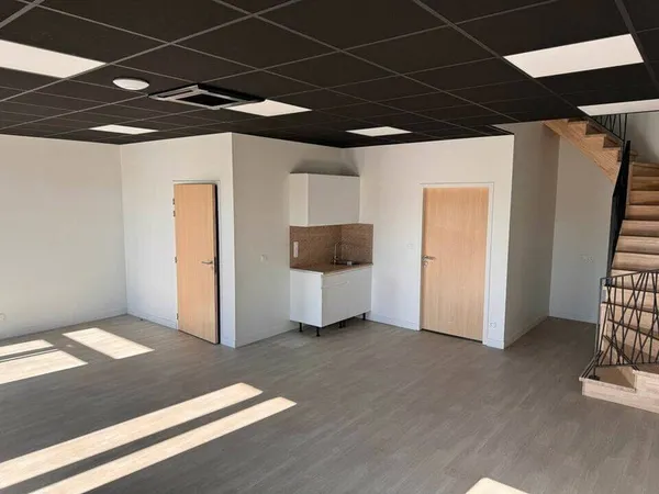 Local d'activité 263 m²