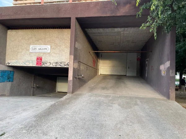 Parking 15 m²