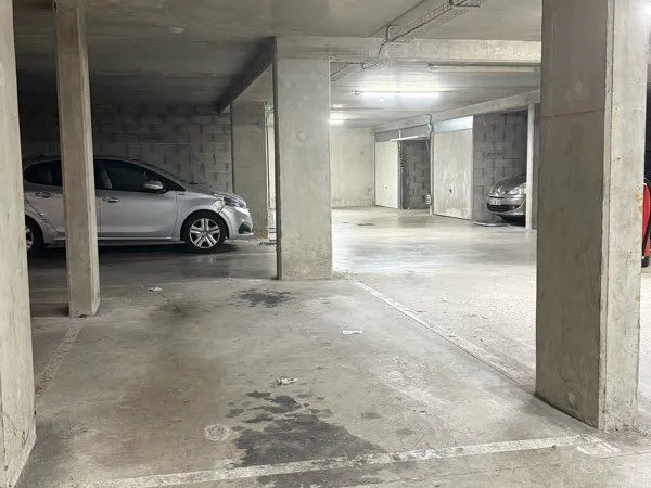 Place parking en sous sol