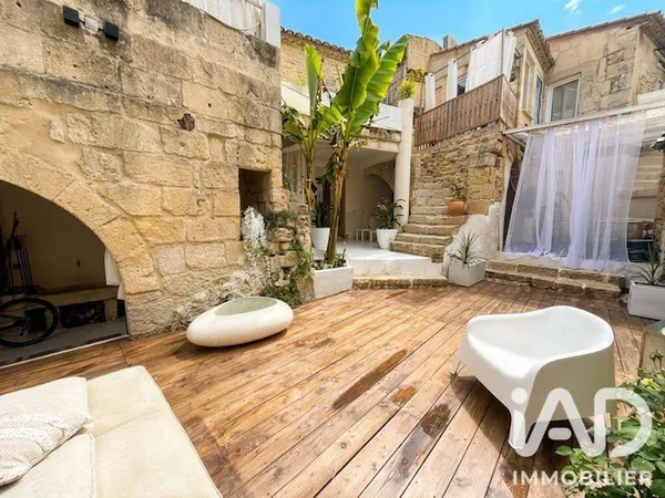 Maison 10 pièces 221 m²