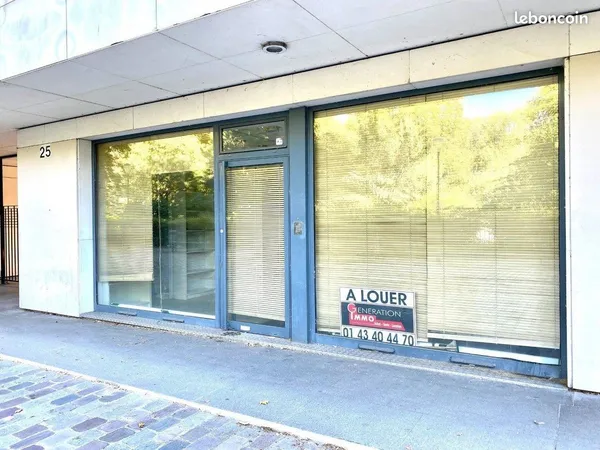 Bureaux, local commercial 67 m² Paris