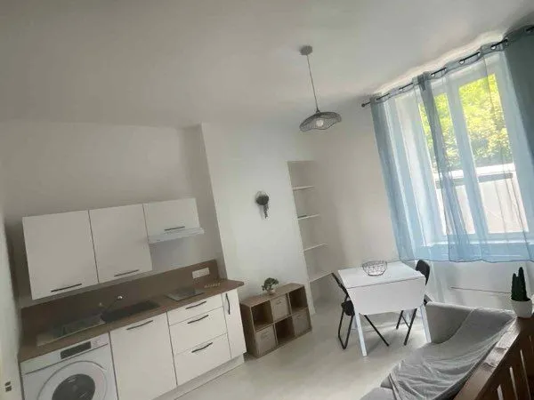 Appartement T2 F2 rénové lumineux