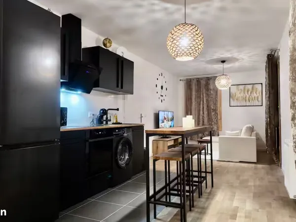 Rungis - Superbe 2 pièces récent avec balcon et parking - Résidence de standing