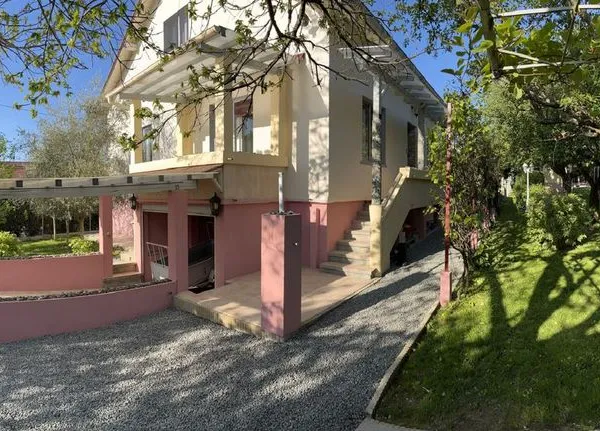 Maison 5 pièces 125m2 rénovation complète, sur terrain 1460m2, jolies finitions