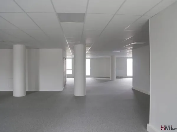 Bureaux 394 m²
