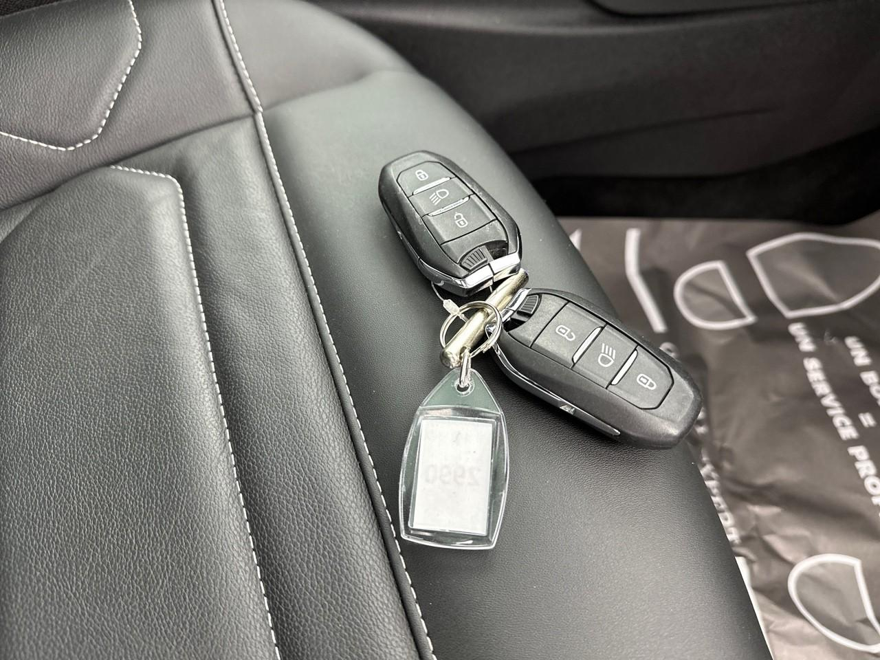 Citroën C4 puretech 155 s&s eat8 shine pack — photo 33