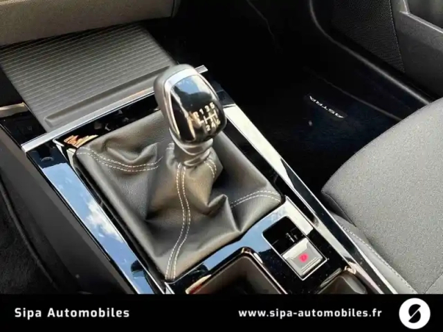 Opel Astra 1.2 turbo 130 ch bvm6 — photo 18