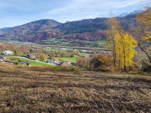 Terrain 1800 m²