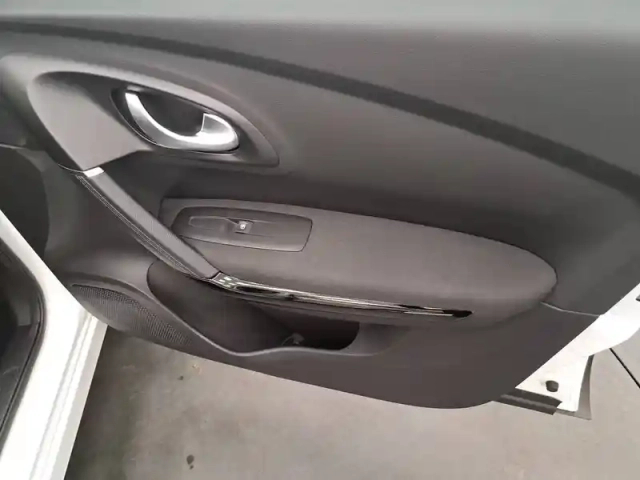 Renault Kadjar blue dci 115 — photo 25