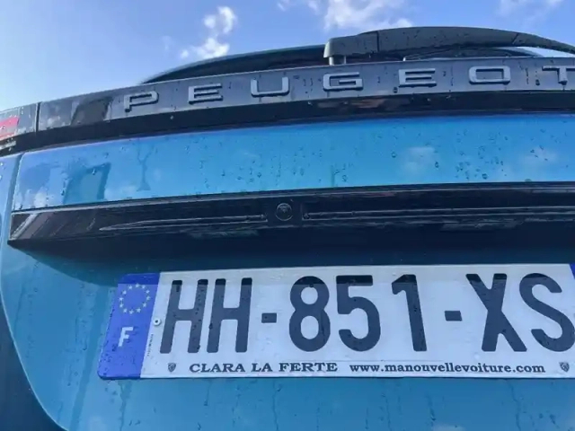 Peugeot 2008 hybrid 145 e-dcs6 — photo 20