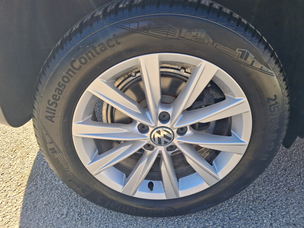 Volkswagen Tiguan 2.0 TDI 140 FAP BlueMotion Technology — photo 51