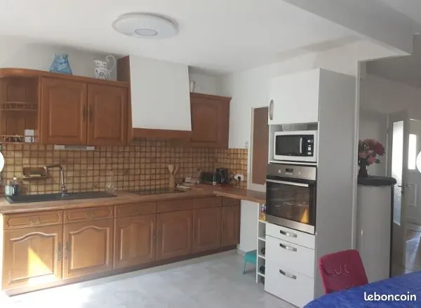 Maison a vendre linars calme et proche de toute commodite
