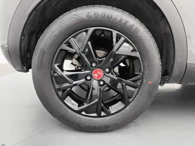 Ds Ds 3 ds3 crossback bluehdi 130 eat8 performance line+ — photo 15