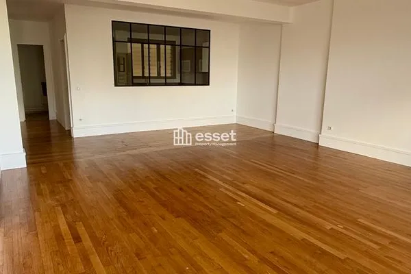 Appartement 5 pièces 178 m²