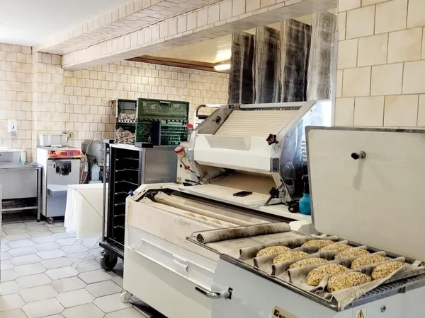 Fonds de commerce boulangerie 220 m²