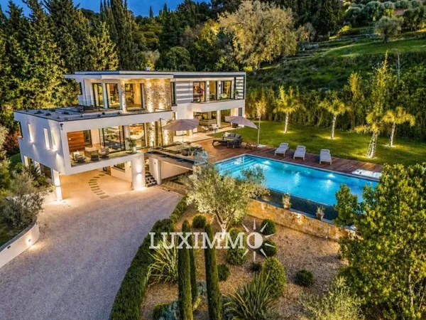 VILLA CONTEMPORAINE 5CH - DOMAINE FERMÉ