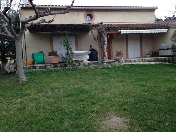 Loue villa avec jardin centre jonquieres