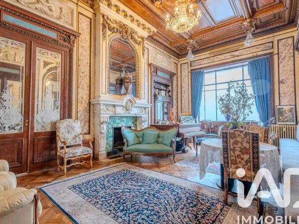 Appartement 5 pièces 182 m²