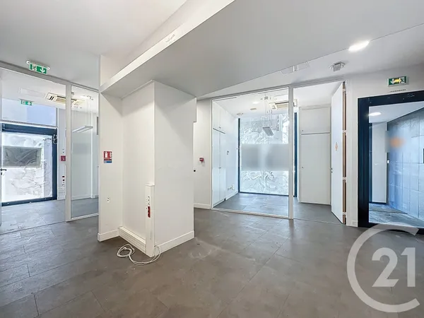 Bureaux 1 pièce 78 m²