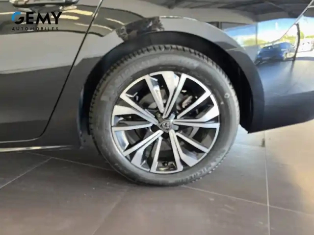 Peugeot 508 sw hybrid 225 e-eat8 — photo 11