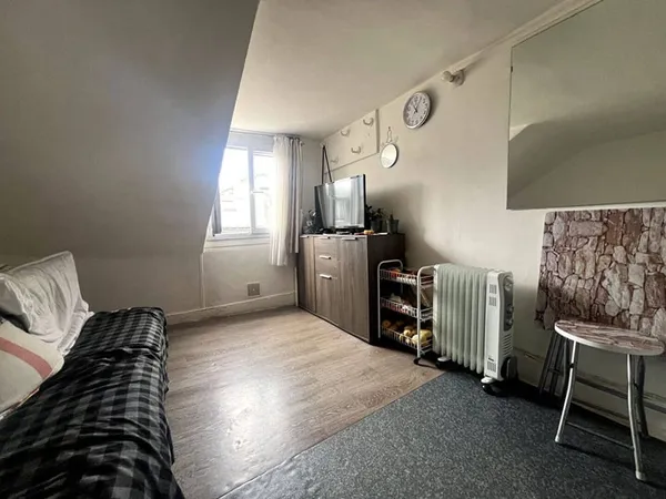 Appartement 1 pièce 8 m²