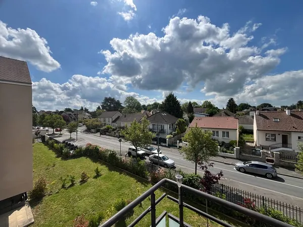 Belle vue dernier étage au calme sud-ouest
