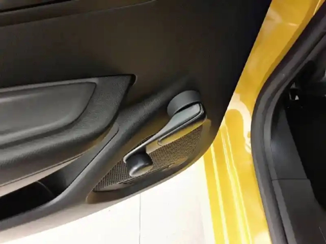 Peugeot 208 puretech 75 s&amp;s bvm5 — photo 48