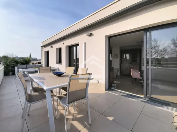 Mérignac Hyper Centre - Appartement 103m² dernier étage avec gra