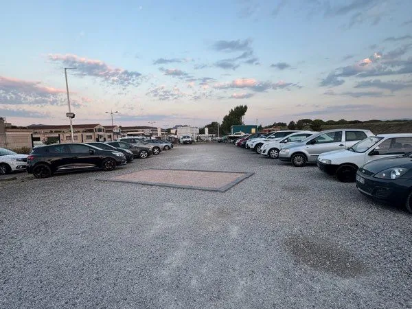 Fond de commerce parc automobile