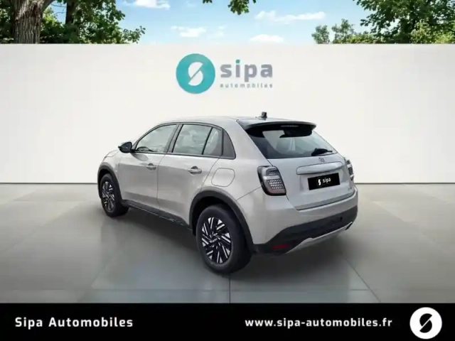 Fiat 600 1.2 hybrid 100ch dct6 — photo 3