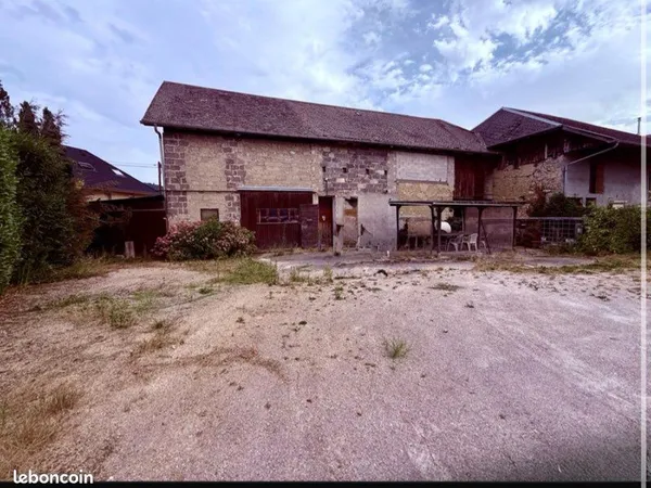 Corps de ferme à rénover